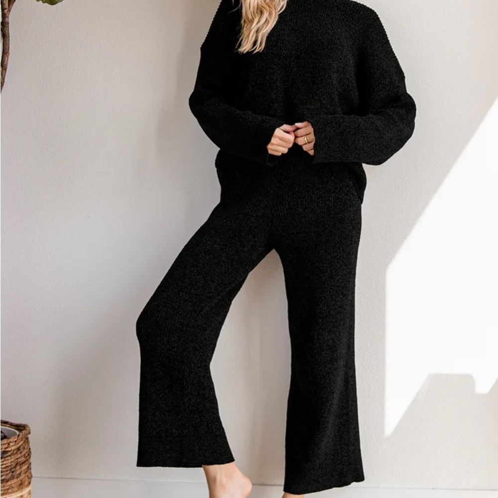 Lulu’s 2 pc. Comfy Cutie Black Chenille Sweater Set Size Small